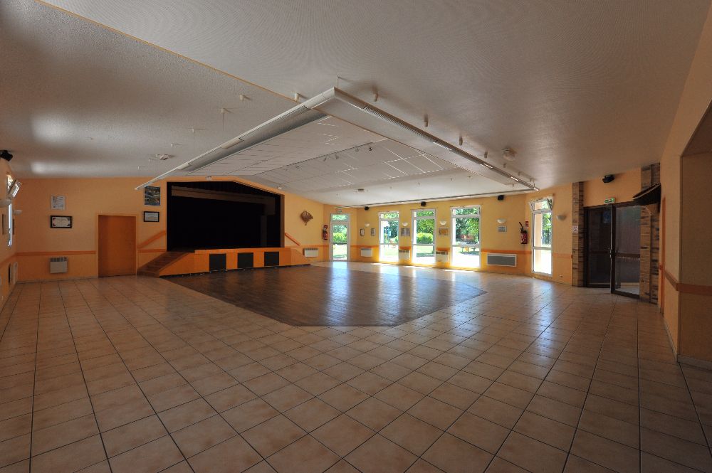 Salle Des Fetes Sainte Croix Sur Buchy